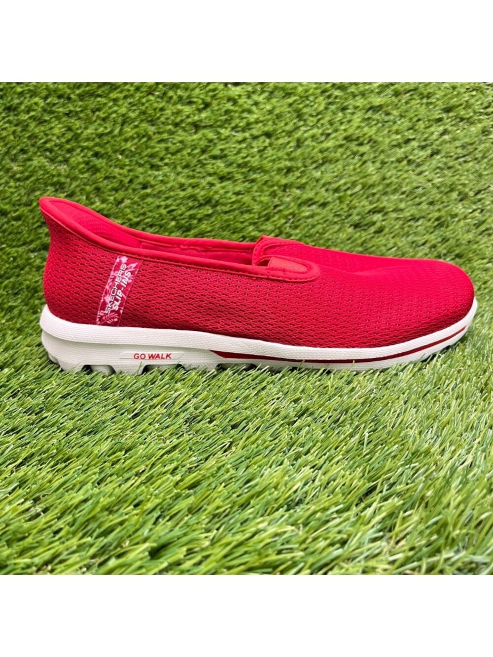 Skechers Go Walk Travel Kiana Womens Size 8 Red Casual Walking Slip On Shoes